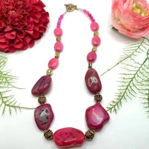 NEW⚜️Pink Geode Gemstone Beaded Necklace